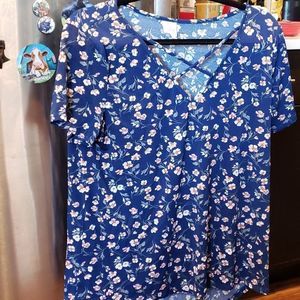 Kaileigh blue floral top size M